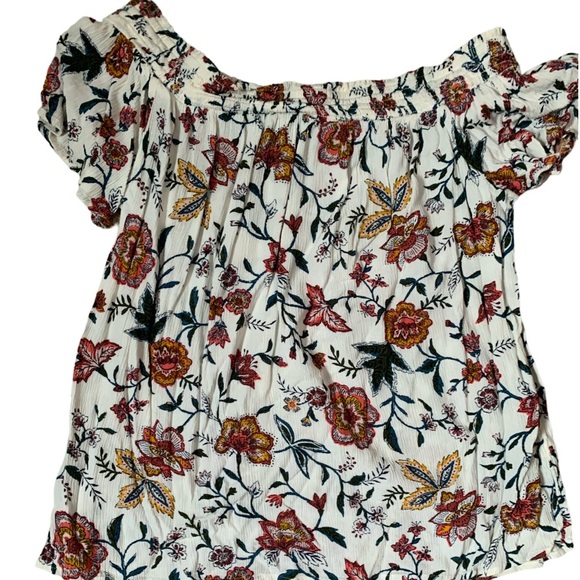 Tops - Cute patterned Old Navy size medium